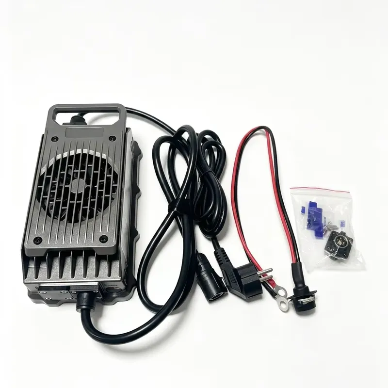 Chargeur de planche à surf éle - 84V 20A Smart Charger avis et prix